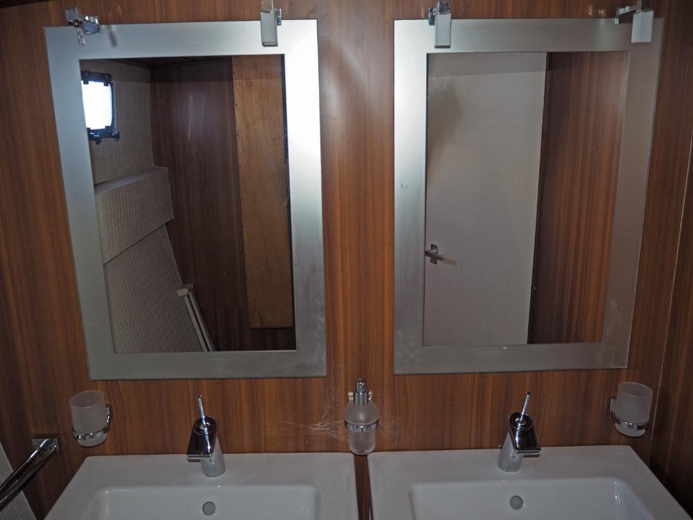 Aft cabin, Accommodation